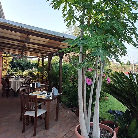 La Luna ホテル 3*